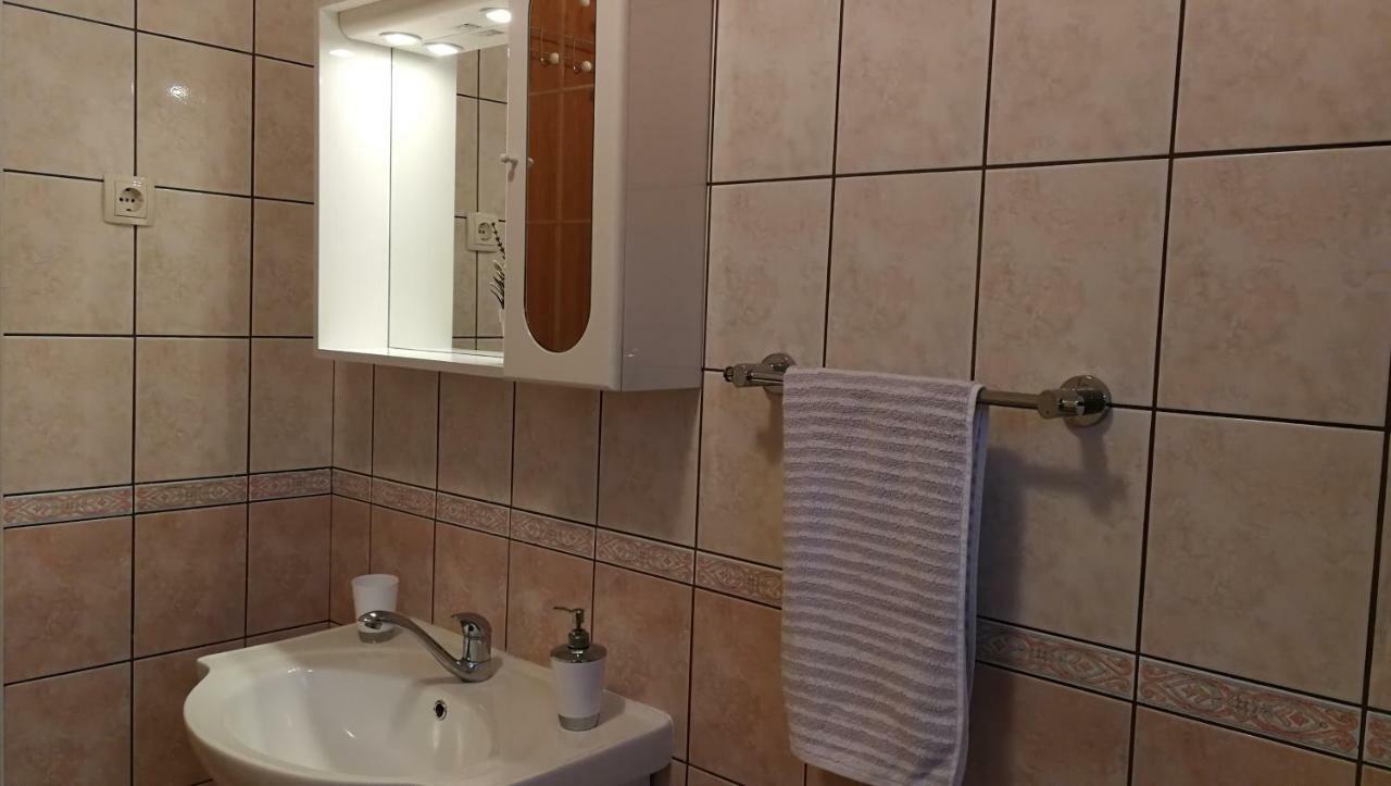Barbara Lägenhet Otočac Exteriör bild